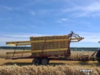 Other harvesters and accessories New Holland 1016 balenverzamelwagen in klantoverdracht