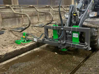 Straw spreader for boxes  HJS Roterende Diep Strooisel Box Krabber/Vlakker