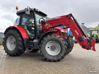 Tractor Massey Ferguson 5711 SL Dyna- 4 Efficiënt met voorlader