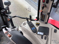 Tractor Massey Ferguson 5711 SL Dyna- 4 Efficiënt met voorlader