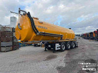 Transport slurry tank Veenhuis Komt binnen ! 2x Veenhuis mestoplegger