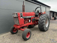 Tractor International 766 black stripe
