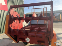 Manure spreader  Mini meststrooier
