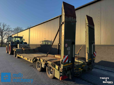 Low loader / Semi trailer  Goldhofer kuip dieplader 4 asser