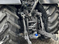 Tractor Valtra Q305