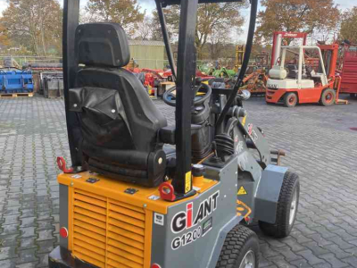 Wheelloader Giant G1200
