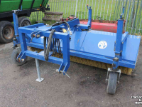 Sweeper AP VHZ2750 HH LW3 veegmachine rolbezem rolveger met opvangbak