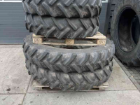 Wheels, Tyres, Rims & Dual spacers Good Year Cultuur wielen New Holland TS cultuurset 320/90R46 en 320/85R32
