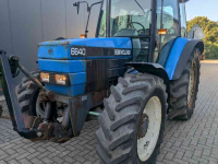 Tractor New Holland 6640 SE