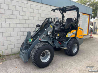 Wheelloader Giant G2700 HD+ mini schovel kniklader