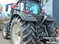 Tractors Valtra Q305 Direct Tractor Traktor