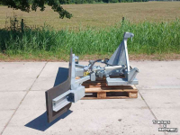 Rubber yard scraper Kemp Rubberschuif 2.70m hydraulisch zwenkbaar