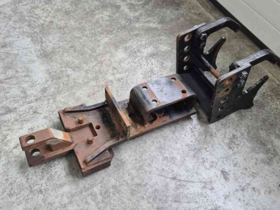 Other tractors and accessories Massey Ferguson Cramer Trekhaakframe met onderbrug en zwaaihaak MF