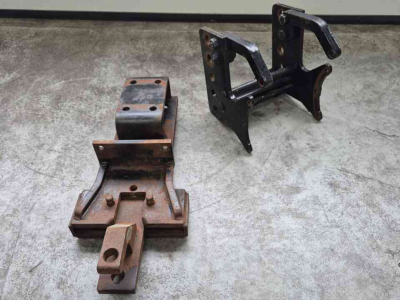 Other tractors and accessories Massey Ferguson Cramer Trekhaakframe met onderbrug en zwaaihaak MF