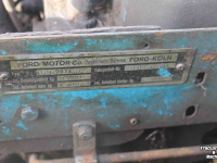 Oldtimers Ford Fordson Dexta met frontlader voorlader opknapper oldtimer