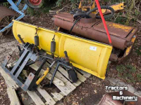 Rubber yard scraper  sneeuwschuif
