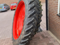 Tractor Fendt VERPLEGINGSWIELEN 300/95R52