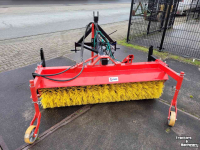 Sweepers and vacuum sweepers Qmac Veegmachine 1.75 mtr hydraulisch aangedreven met opvangbak