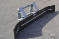 Rubber yard scraper Qmac RUBBERSCHUIF EURO 3.00
