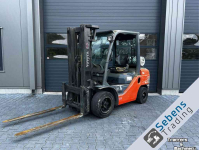 Forklift Toyota 02-8FGF30 / Toyota Tonero 30