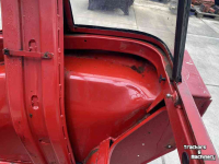 Used parts for tractors International kaal cabine frame van een 845XL, 4 cilinder XL cabine met korte poken