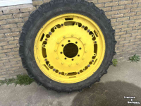 Wheels, Tyres, Rims & Dual spacers WDM 270/95R36
