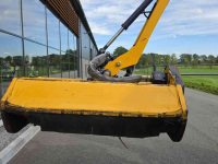 Mowing arm with flailmower Bomford Falcon 5.5
