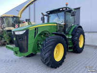 Tractor John Deere 8260R