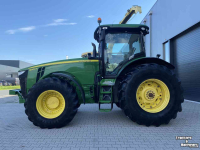 Tractor John Deere 8260R