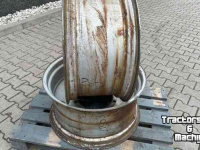 Wheels, Tyres, Rims & Dual spacers  28x14 Inch