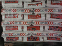 Snow Removal Equipment  strooizout  nog 17 paletten  op is op