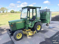 Horticultural Tractors John Deere 855 Diesel met maaidek en cabine