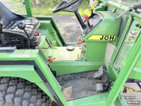 Horticultural Tractors John Deere 855 Diesel met maaidek en cabine