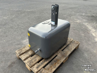 Used parts for tractors  450 KG