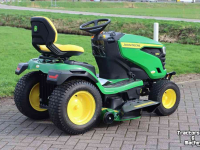 Ride-on mower John Deere X167