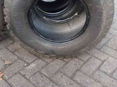 Wheels, Tyres, Rims & Dual spacers BKT 31x15.5R15 gazon profiel