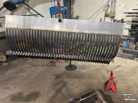 Self-loading wagon Veenhuis Invoerkanaal Veenhuis / Mengele 40 messen