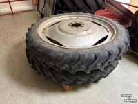 Wheels, Tyres, Rims & Dual spacers Alliance 230/95R44 (9.5R44)