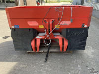 Fertilizer spreader Kuhn AXIS