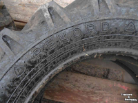 Wheels, Tyres, Rims & Dual spacers Pirelli 600-16 as