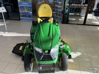 Ride-on mower John Deere X590