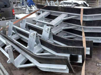 Rubber yard scraper Roo Rubber Vuilschuiver / Rubberschuif / Modderschuif / Erfschuif / Mestschuif met Euro aansluiting