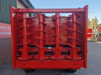 Manure spreader AGM Meststrooier 8 ton