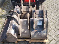 Excavator buckets Matt Nielen CW05 graafbakken / bakken / brede bak / dieplepelbak / banaanbak