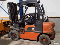 Forklift Nissan Heftruck