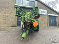 Fieldsprayer pull-type Amazone UX 4200 VELDSPUIT