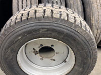 Wheels, Tyres, Rims & Dual spacers  Onbekend 305/70R19.5  WIEL 6-161-205