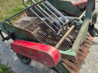 Potato harvester Thyregod Rooimachine