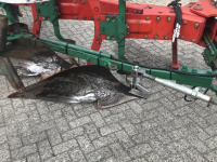 Ploughs Kverneland LD85 4-schaar met vorenpakker