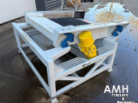 Sorting machine Eqraft TZ1250  Tril voorsorteerder afstaarter, Vibrating pre-grader with topper, Vibrations-Vorsortierer mit Entstieler